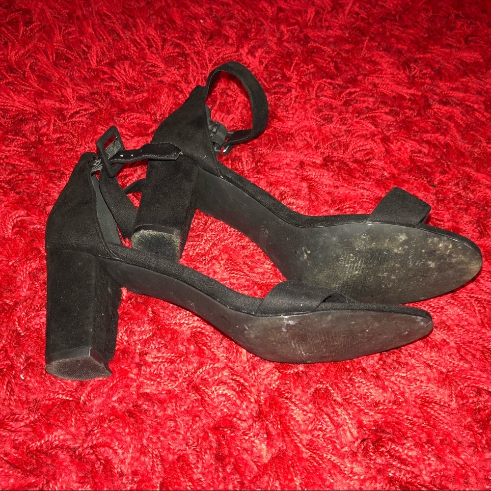 Simple Black Heels - image 4
